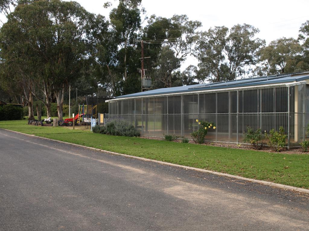 Cowra Holiday Park 외부 사진